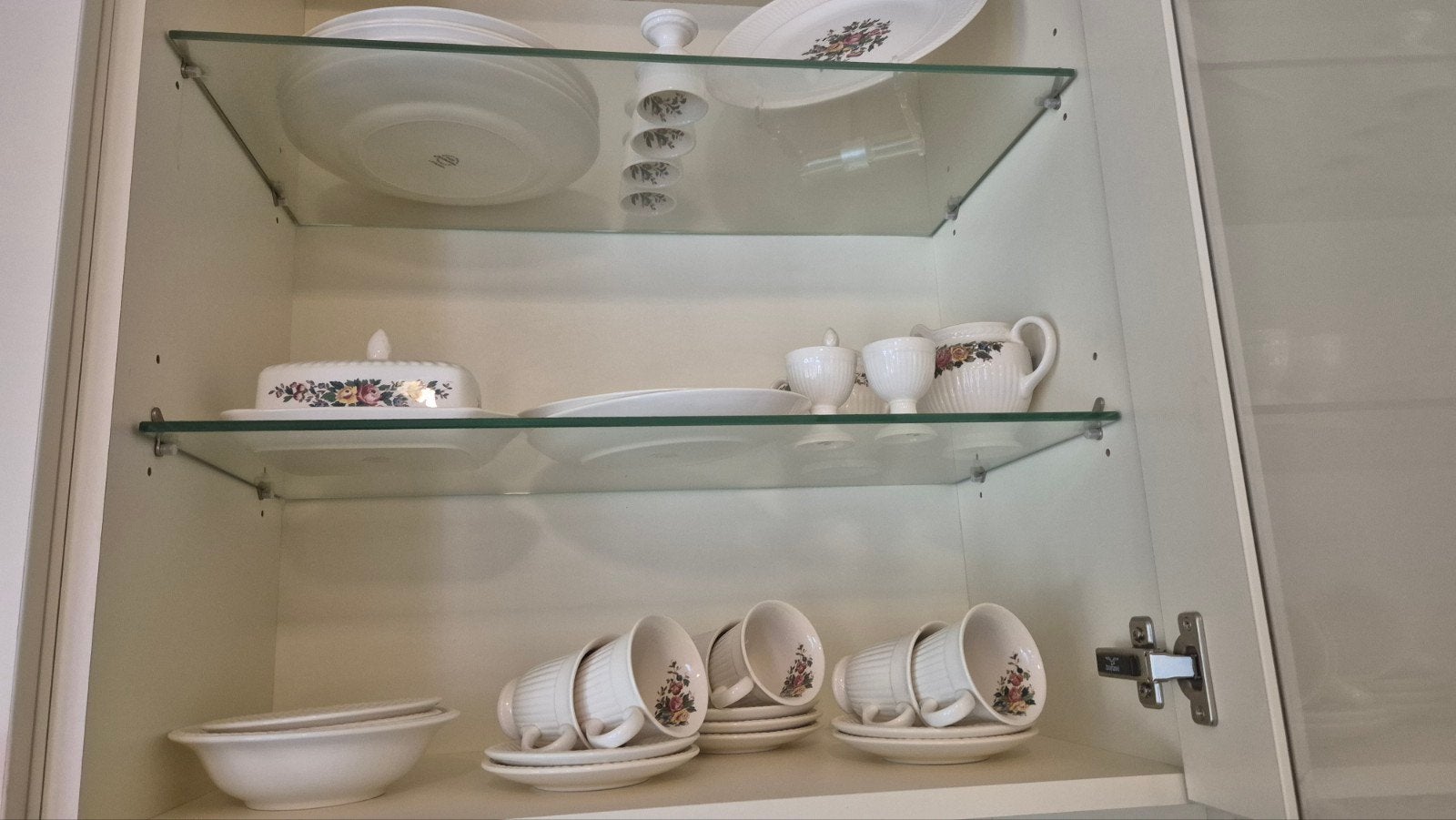 Wedgwood Conway Ontbijtservies - 24 delig, Ophalen, Zo goed als nieuw, Porselein, Overige typen