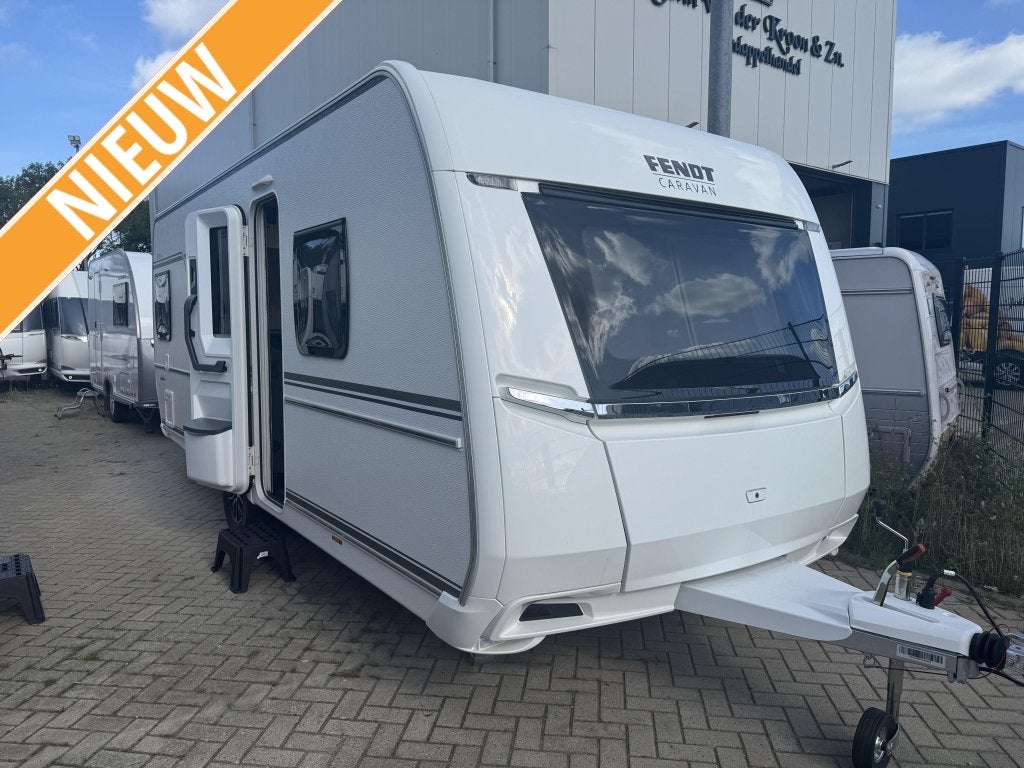 Fendt Apero Activ 560 SKM, Caravans en Kamperen, Rondzit, Tot en met 6, 1250 - 1500 kg, Dwarsbed