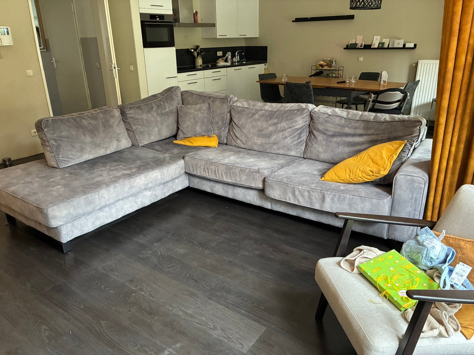 Trendhopper hoekbank velours grijs met chaise longue, Ophalen, Gebruikt