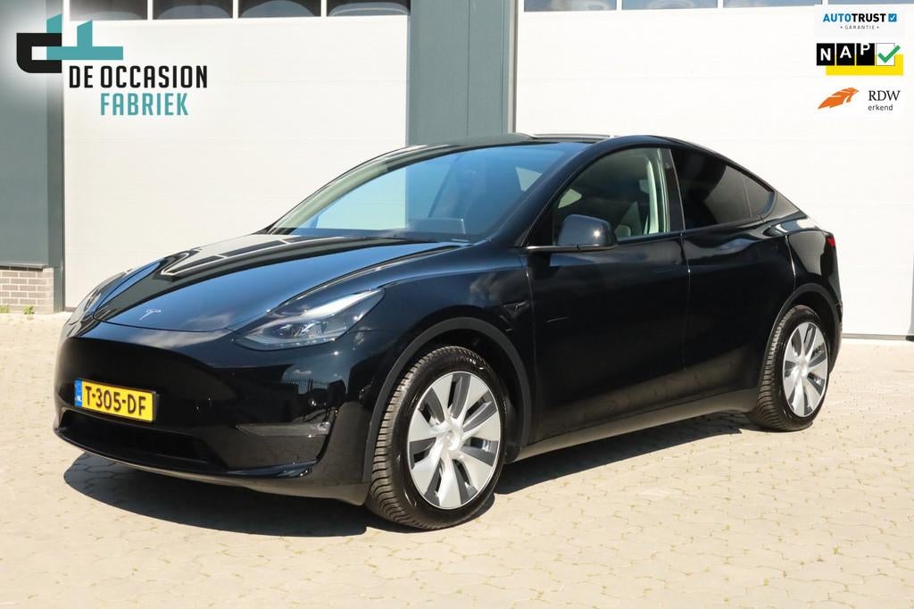 Tesla Model Y Long Range AWD 75 kWh Trekhaak, Auto's, Tesla, Gebruikt, Zwart, Zwart, Vierwielaandrijving