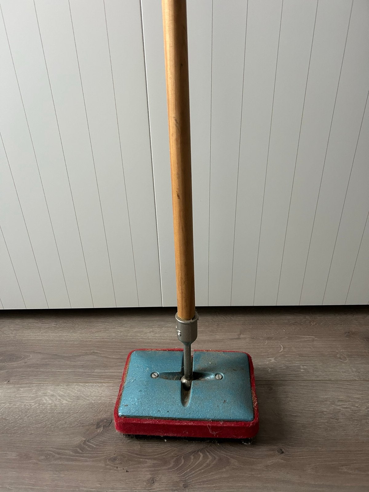 Boenblok met Houten Steel, Huis en Inrichting, Schoonmaakartikelen, Ophalen, Bezem of Borstel