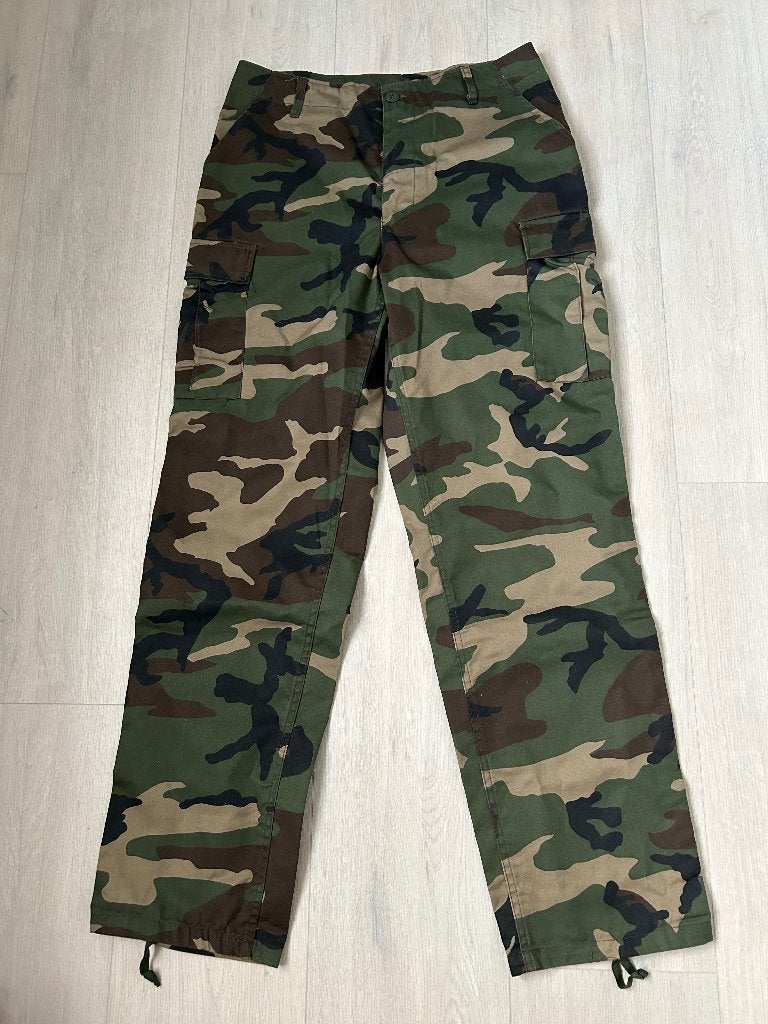 Camouflage broek, Ophalen of Verzenden, Zo goed als nieuw, Maat 48/50 (M)