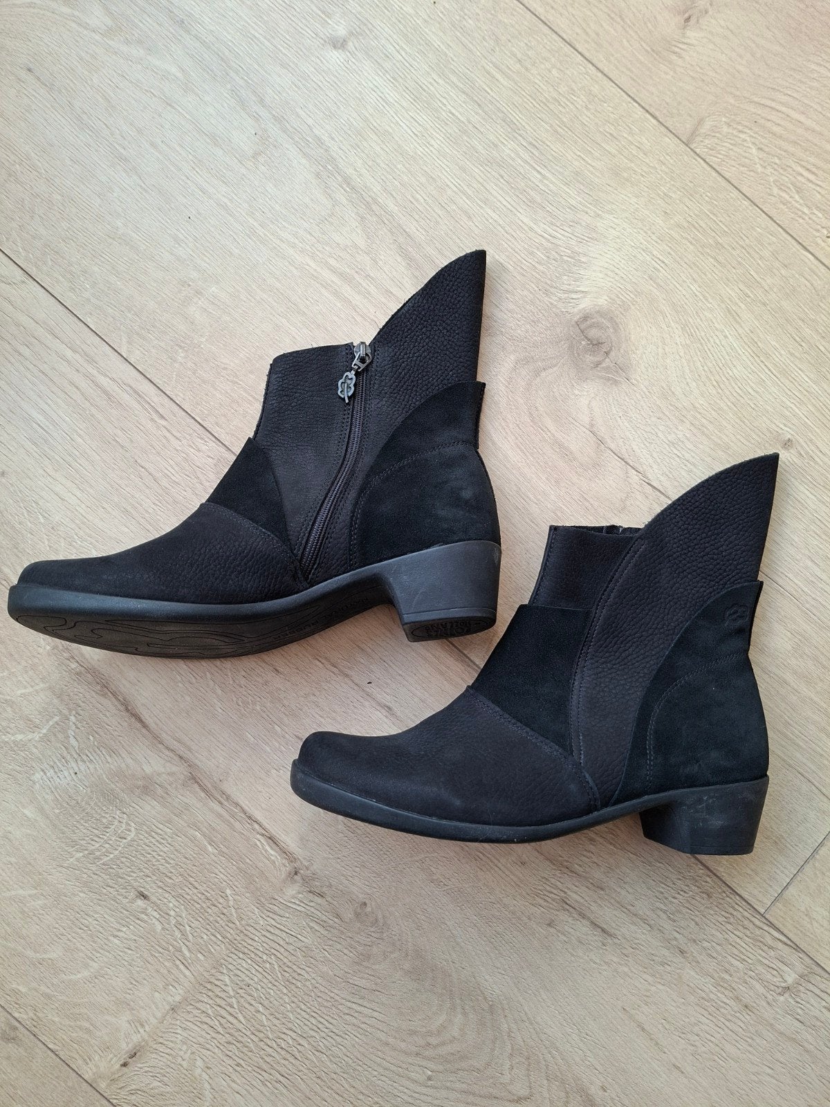 nieuw zwart laag  loints laarsje maat 38, Zwart, Nieuw, Ophalen of Verzenden, Loints