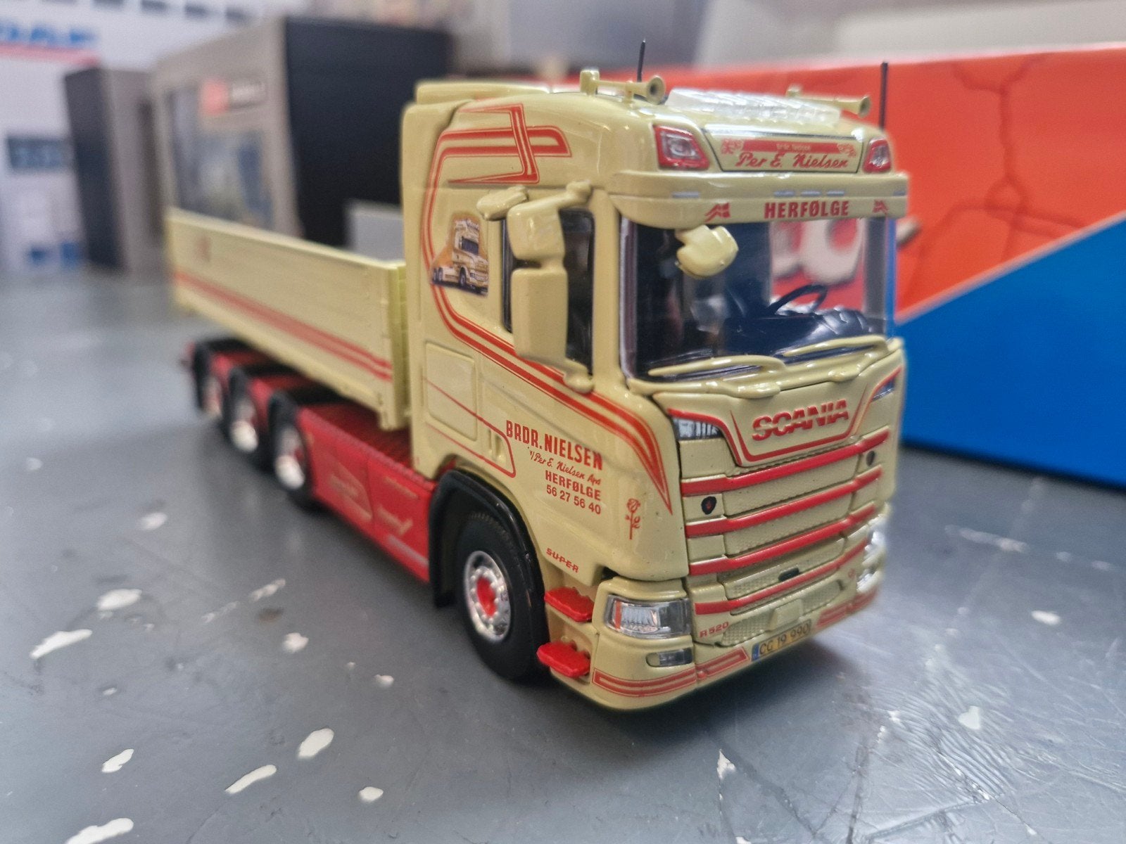 scania nielsen bakwagen tekno, Hobby en Vrije tijd, Modelauto's | 1:50, Ophalen of Verzenden, Zo goed als nieuw, Bus of Vrachtwagen