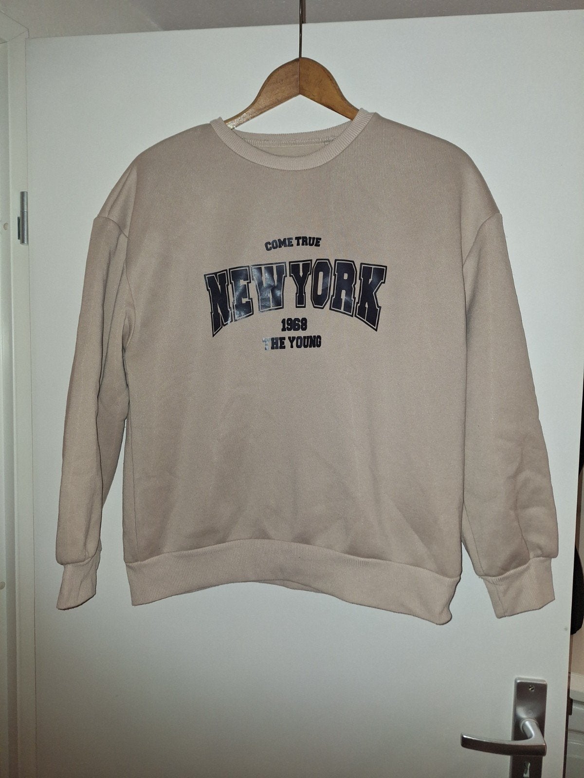 Lichtbruin sweatshirt Shein maat M, Kleding | Dames, Truien en Vesten, Maat 38/40 (M), Bruin, Ophalen of Verzenden, Zo goed als nieuw