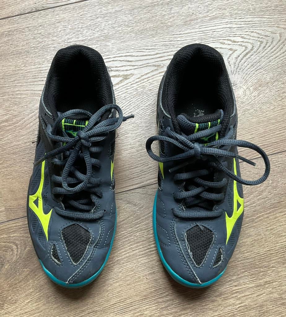 Gymschoenen maat 34, Kinderen en Baby's, Kinderkleding | Schoenen en Sokken, Gebruikt, Jongen of Meisje, Schoenen, Ophalen of Verzenden