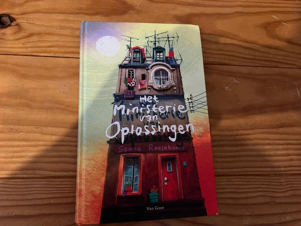 Boek Ministerie van Oplossingen (Utrecht stad), Ophalen, Gelezen, Nederland