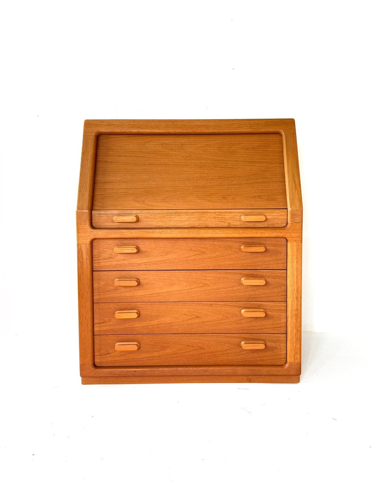 Vintage teakhouten secretaire, Dyrlund ‘70, Huis en Inrichting, Dyrlund, Vintage retro buisframe design rotan webbing papercord deens