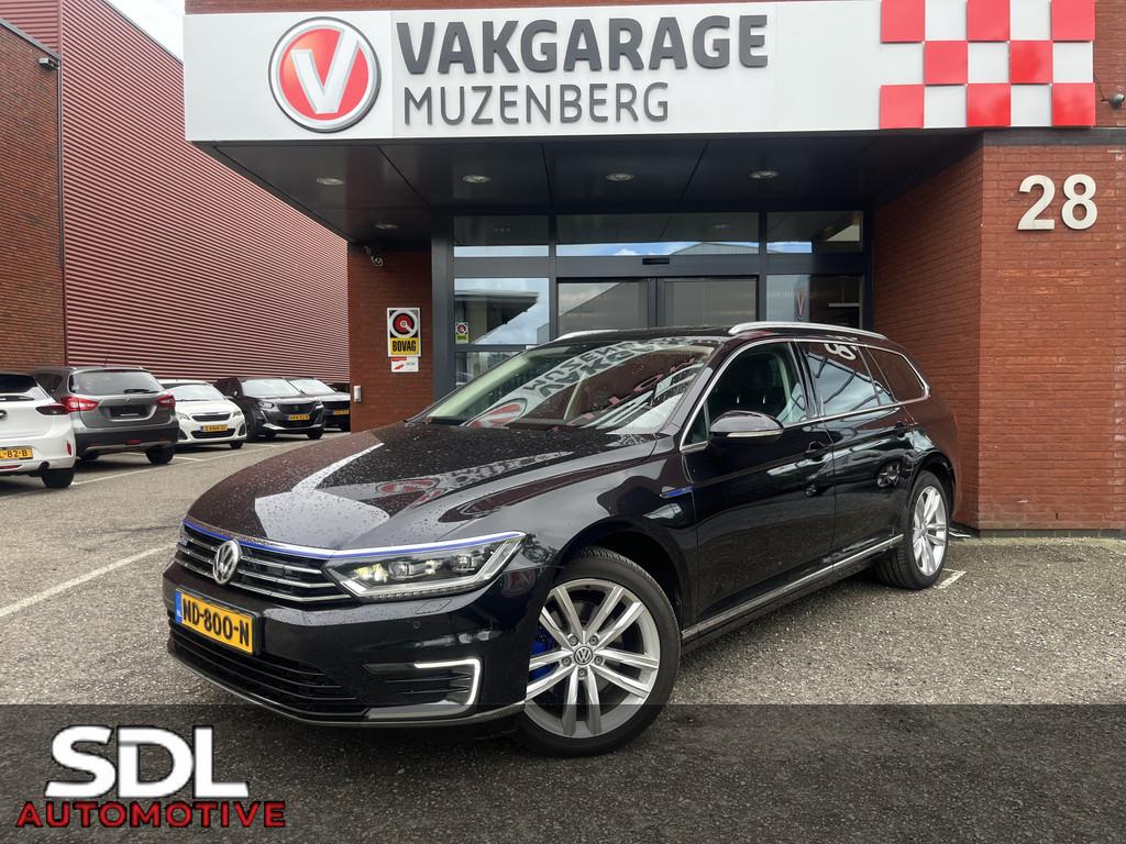 Volkswagen Passat Variant 1.4 TSI GTE // VIRTUAL COCKPIT //, Gebruikt, Euro 6, 4 cilinders, Automatische klimaatregeling