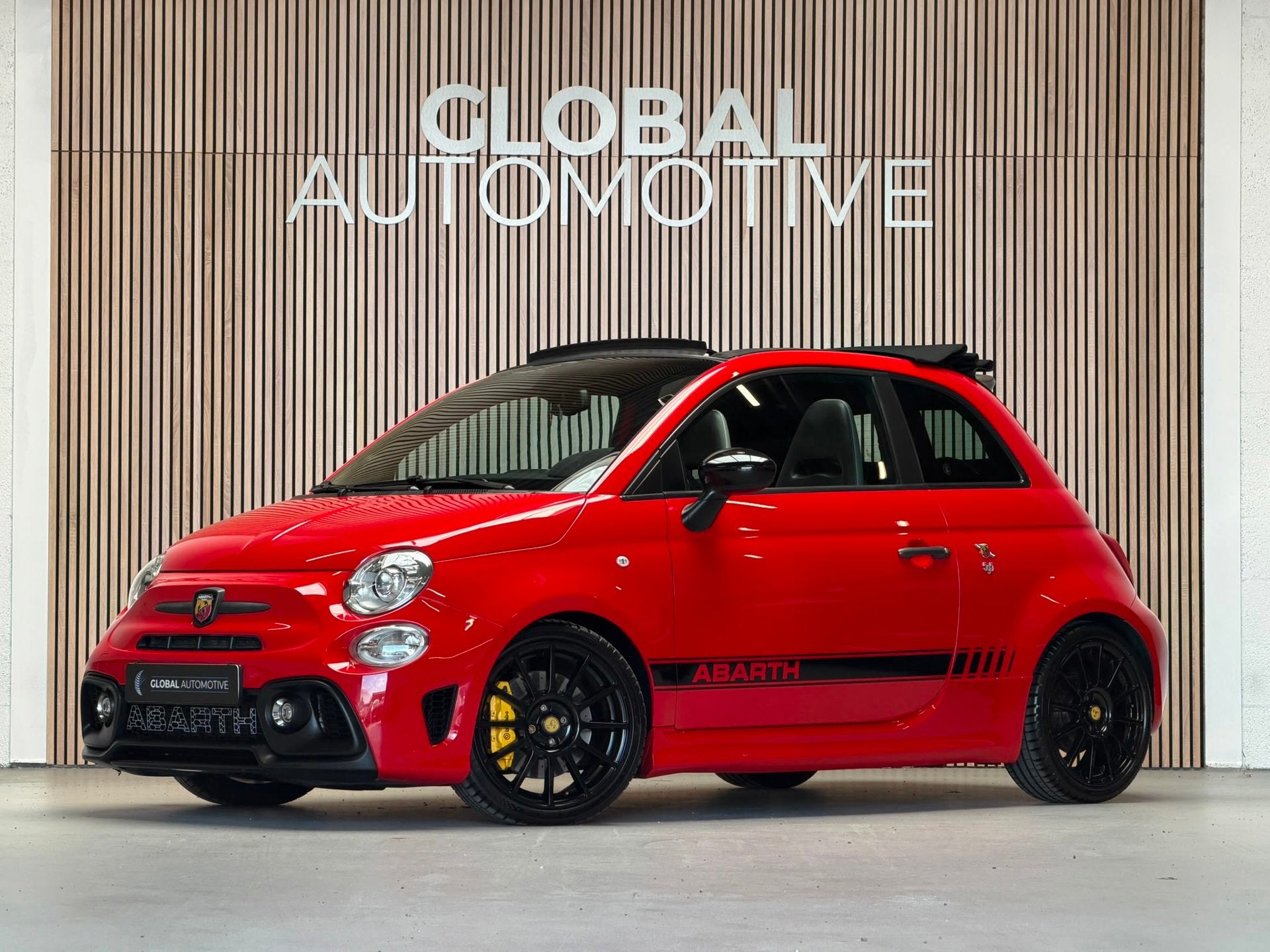 Abarth 500 1.4 T-Jet Competizione 180PK - SABELT CARBON - BE, Auto's, Voorwielaandrijving, 4 cilinders, Alcantara, Origineel Nederlands