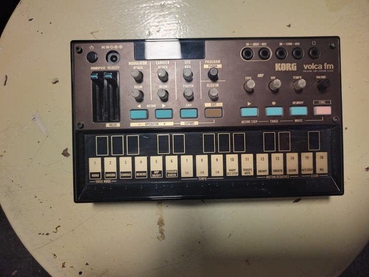 Korg Volca FM2 digital FM Synthesizer, Muziek en Instrumenten, Ophalen of Verzenden, Zo goed als nieuw, Overige aantallen, Korg