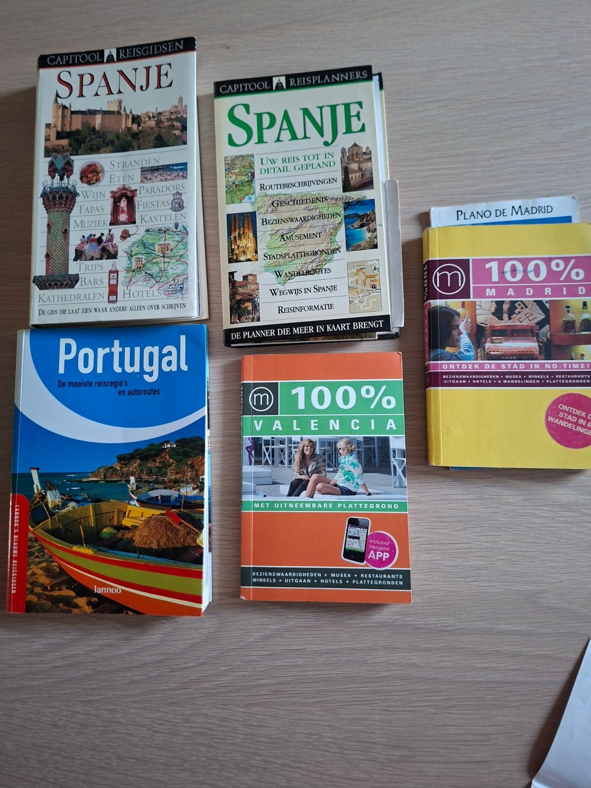 Reisgidsen Spanje, Portugal en Madrid/Valencia, Gelezen, Capitool, Europa, Ophalen of Verzenden