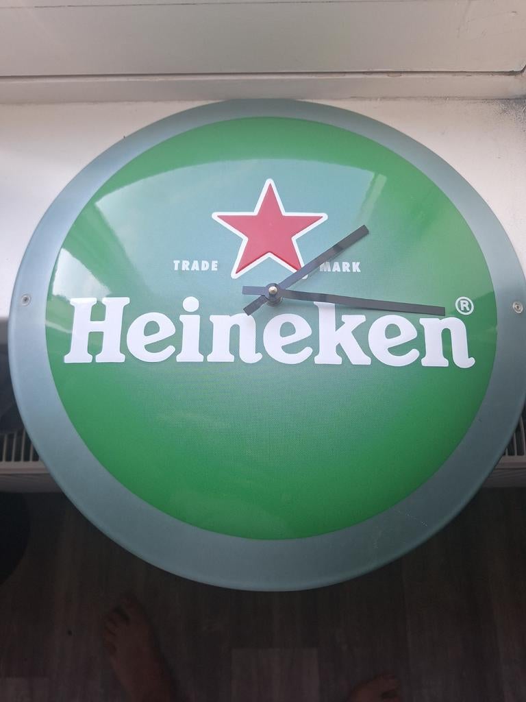 Heineken emaille bier Wandklok - Uniek en Decoratief, Ophalen of Verzenden, Gebruikt, Analoog, Wandklok