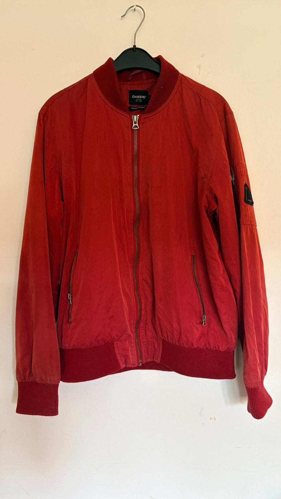 Chasin' Bomberjack - Maat L - Rood, Kleding | Heren, Ophalen of Verzenden, Gedragen, Maat 52/54 (L), Rood