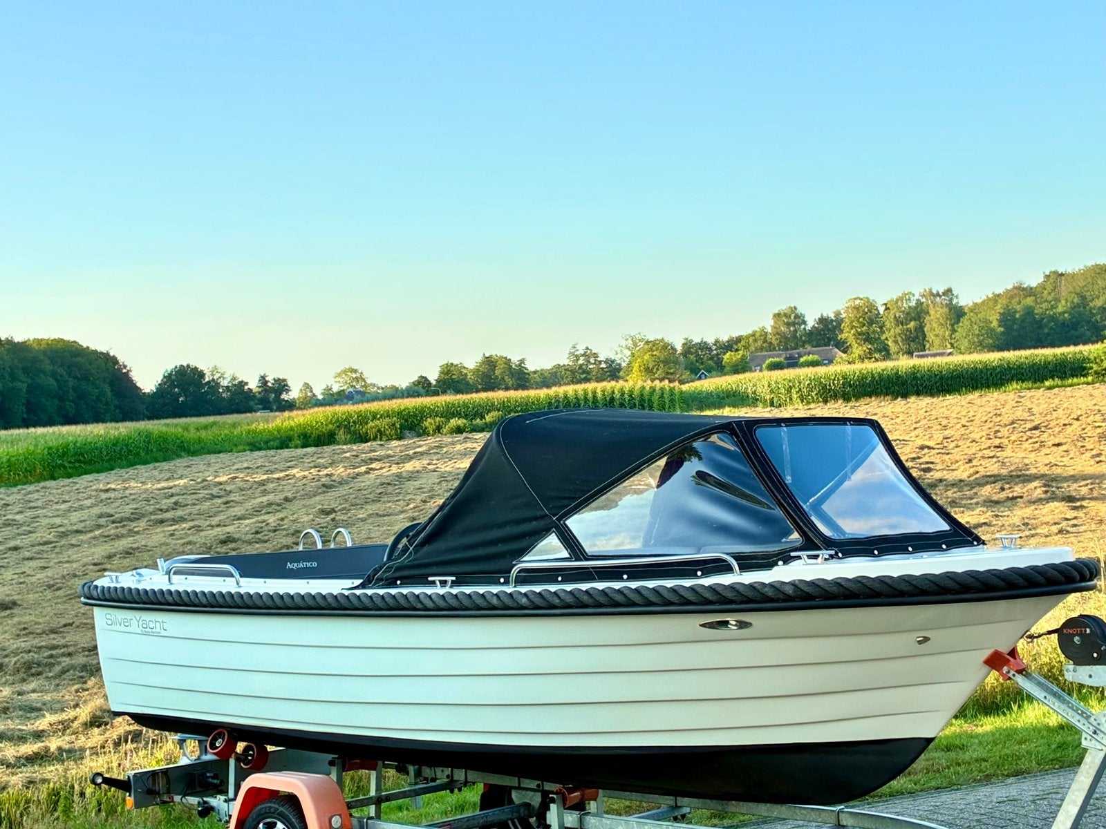Silveryacht 525 | 15PK | Vaarbewijsvrij | HPL Teak | trailer, Watersport en Boten, Ophalen, Admiral, Zo goed als nieuw, Rondzit