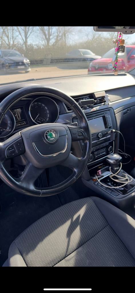 Skoda Superb 1.8 TSI 118KW DSG 2010 Bruin, Auto's, 4 cilinders, 160 pk, 75 €/maand, Particulier