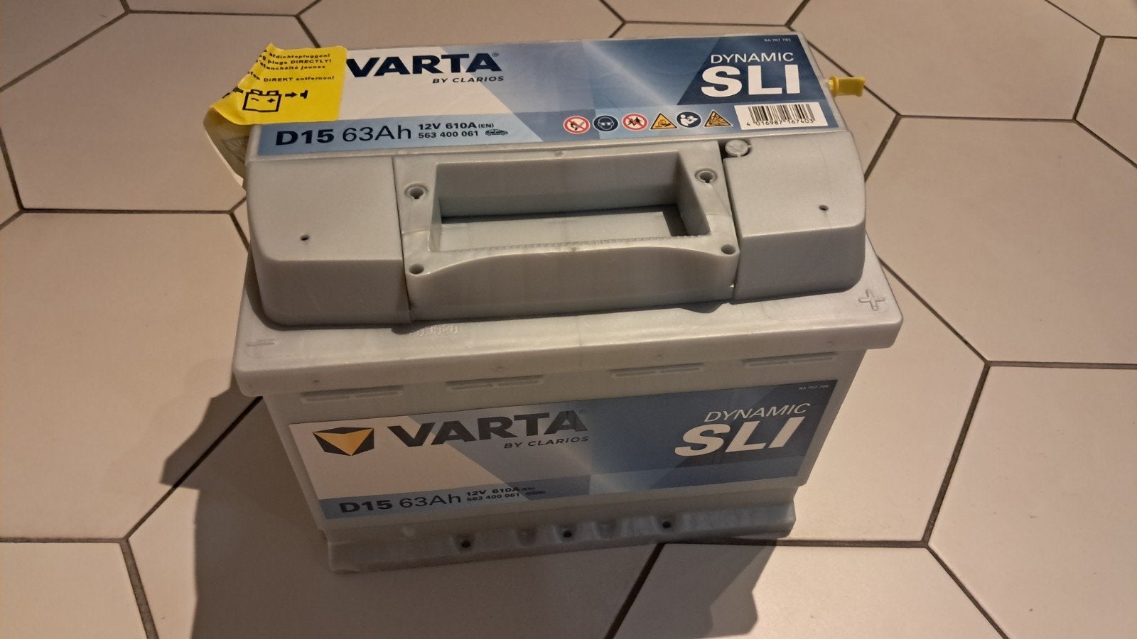 VARTA D15 63Ah 12V accu - Nieuw in doos, Auto-onderdelen, Accu's en Toebehoren, Ophalen, Nieuw
