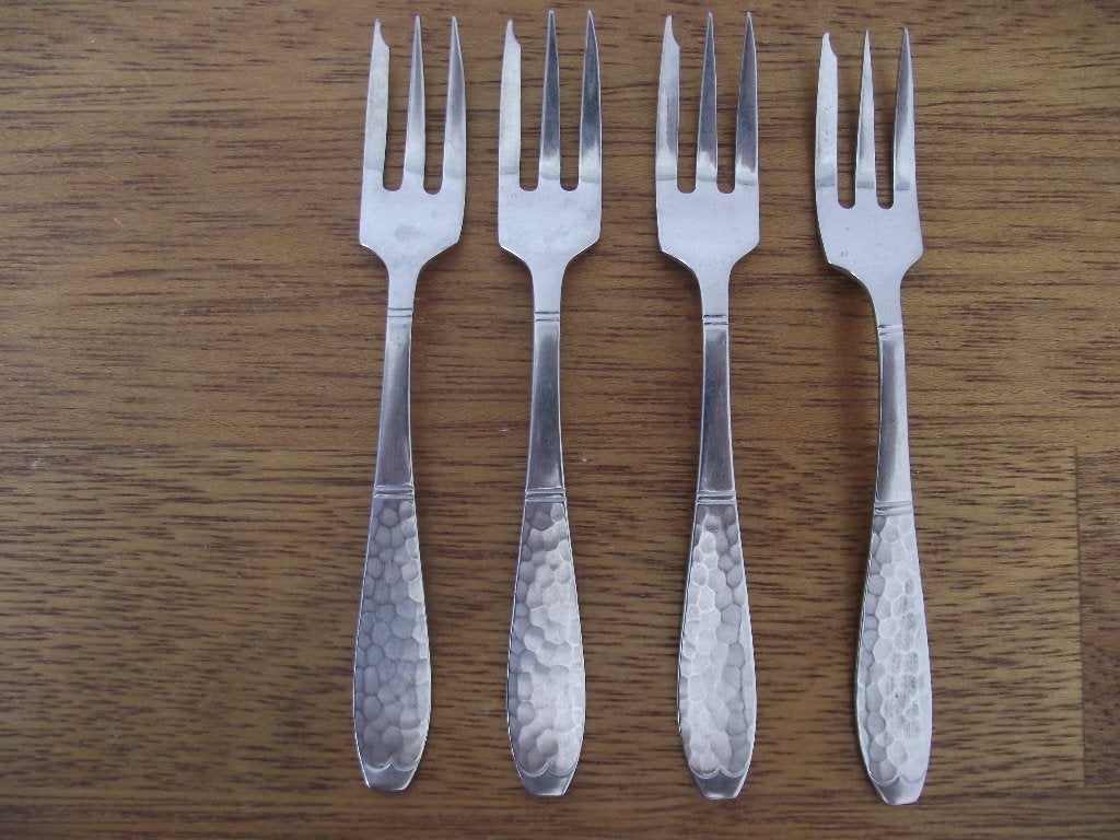 4 vintage hamerslag taartvorkjes 12 cm Sola Massive 600 p st, Ophalen of Verzenden