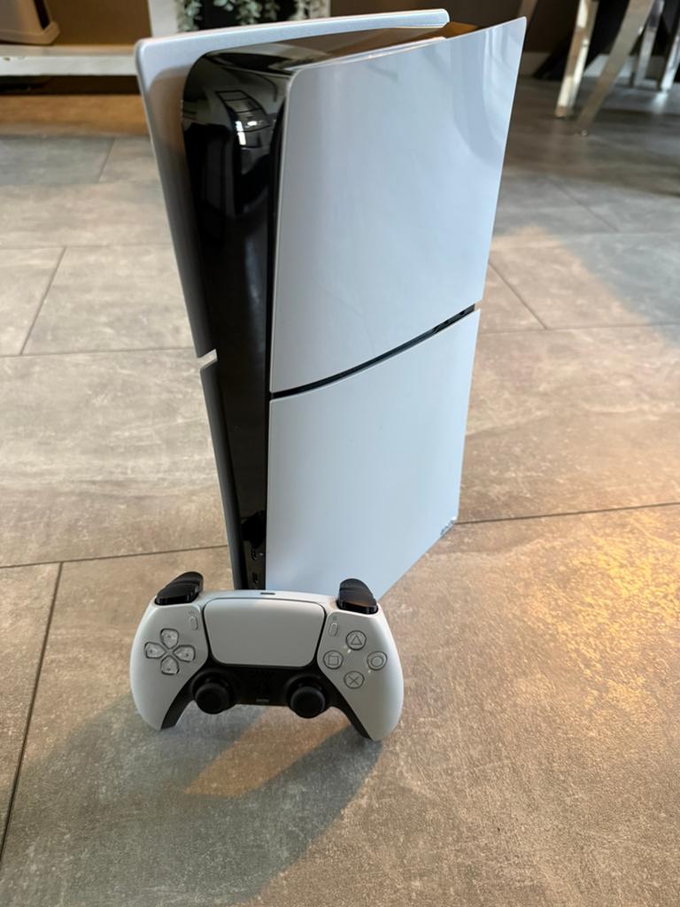 PlayStation 5 slim, Spelcomputers en Games, Spelcomputers | Sony PlayStation 5, Ophalen of Verzenden, Zo goed als nieuw