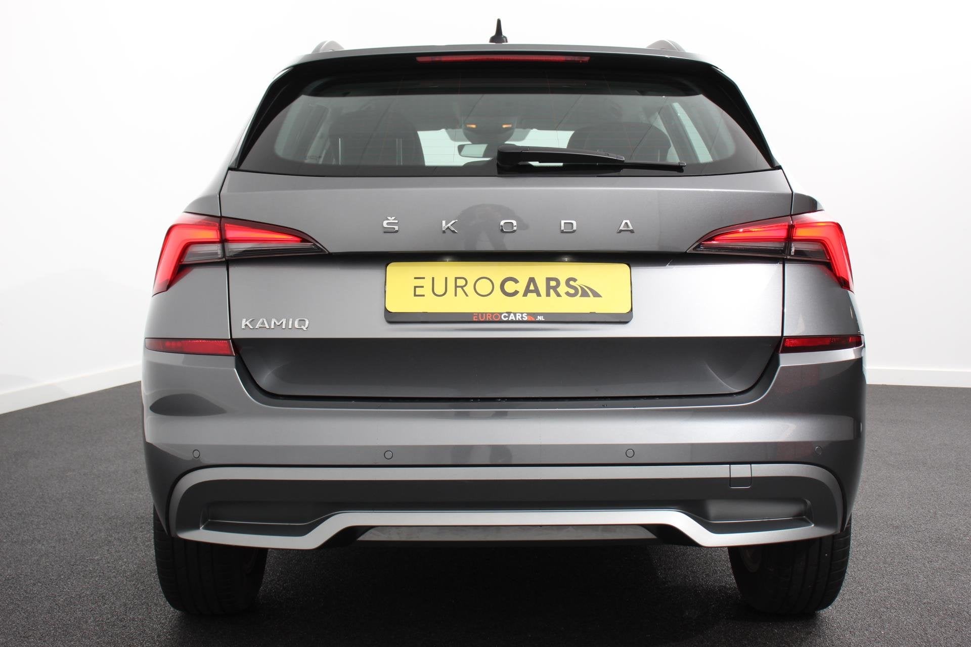 Skoda Kamiq 1.0 TSI 110 pk DSG Life Navigatie Apple Carplay/, Auto's, Stof, Gebruikt, LED verlichting, 630 kg