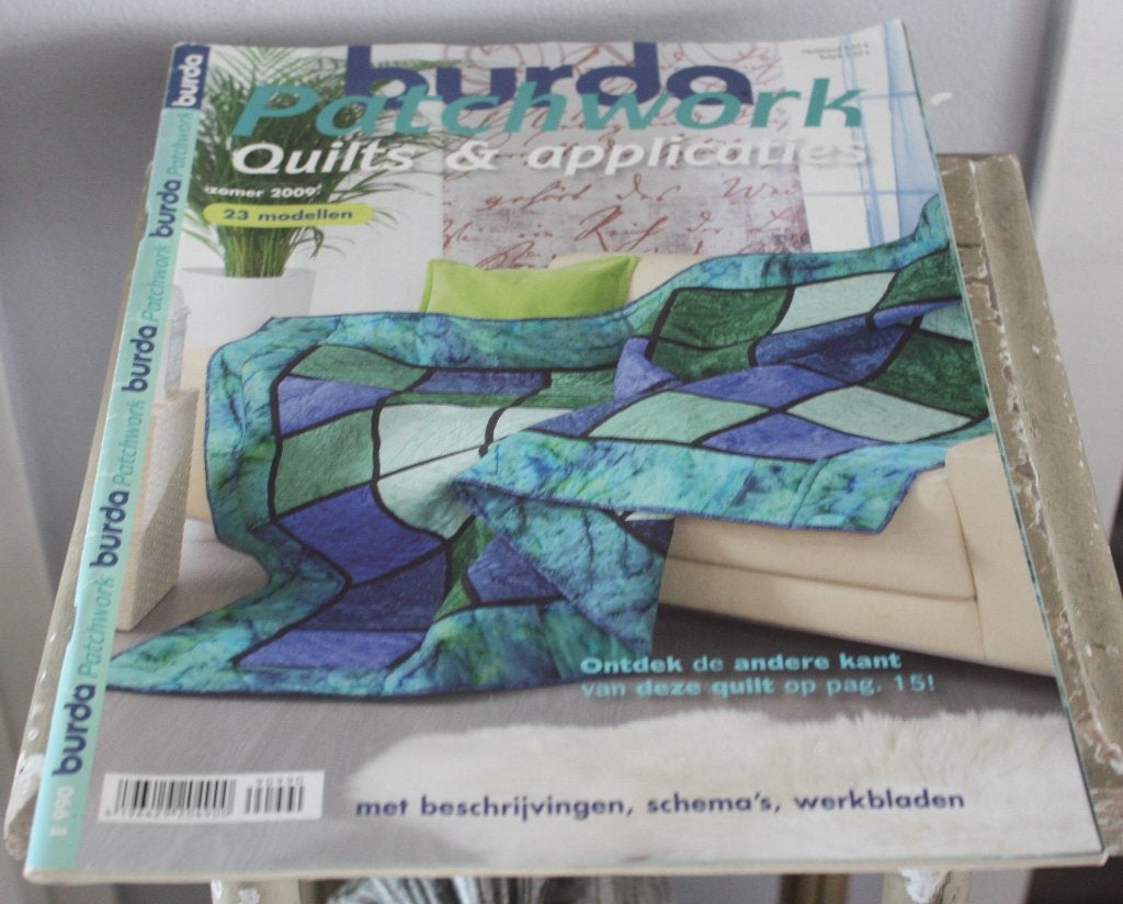 burda patchwork  zomer 2009 nr e990, Ophalen of Verzenden, Gebruikt, Knoop of Knopen