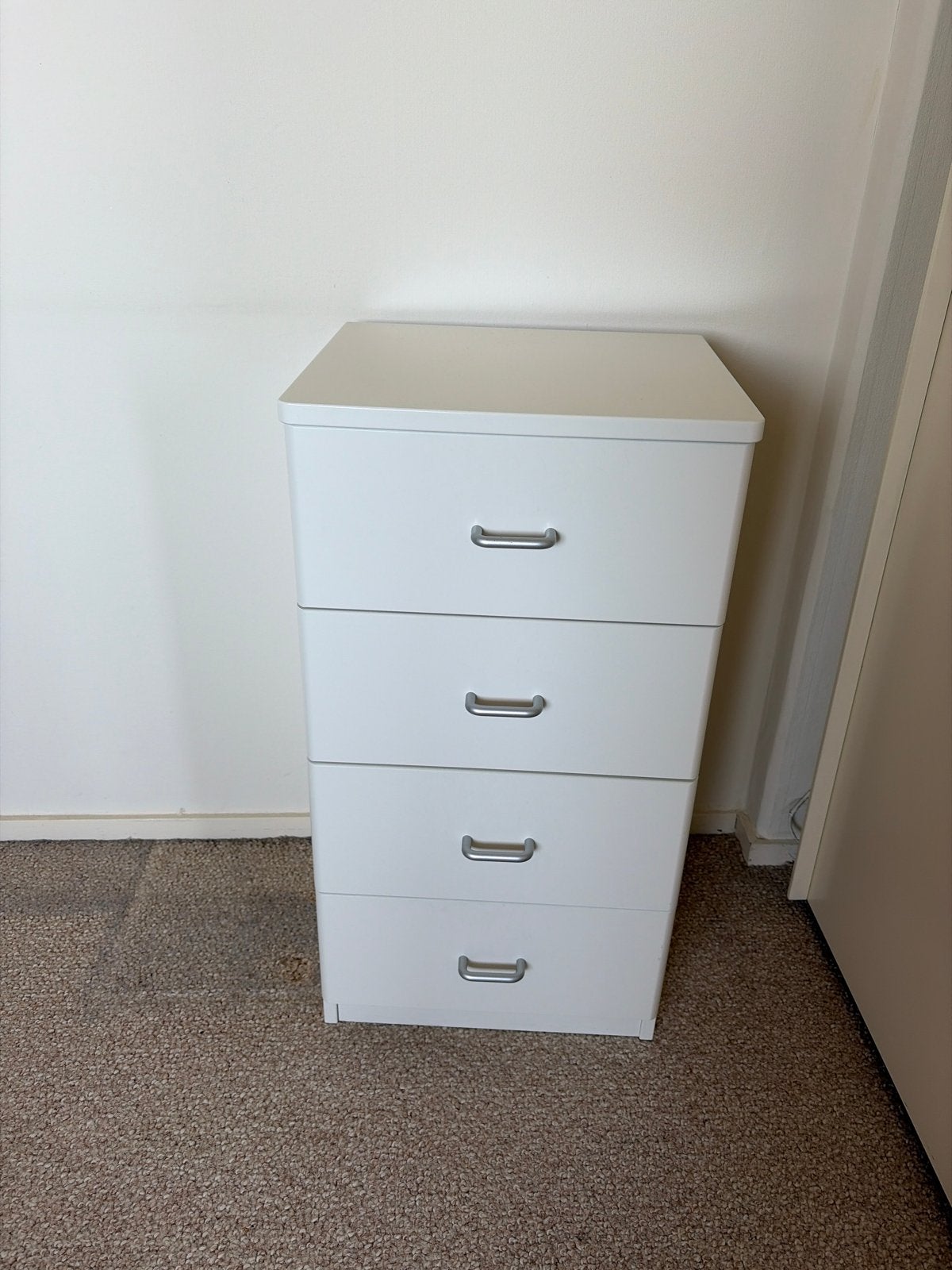 Witte ladekast met 4 laden, Ophalen, Overige materialen, Minder dan 50 cm, Gebruikt