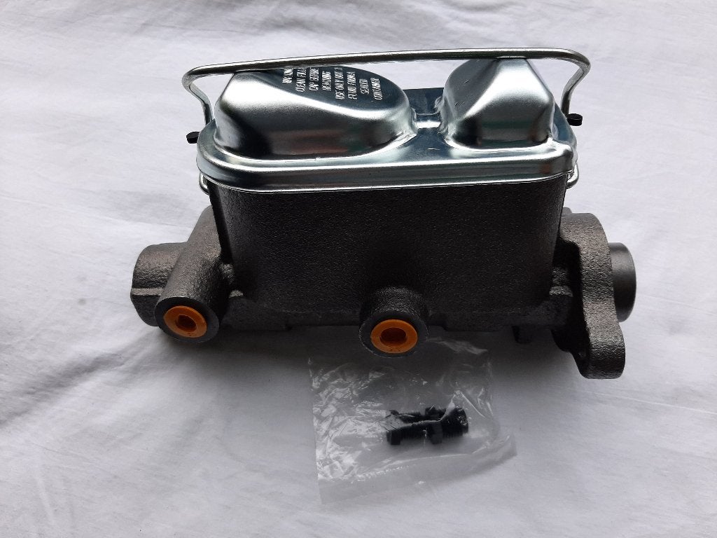 Dodge W200 / D200  Hoofdremcilinder  nieuw, Ophalen