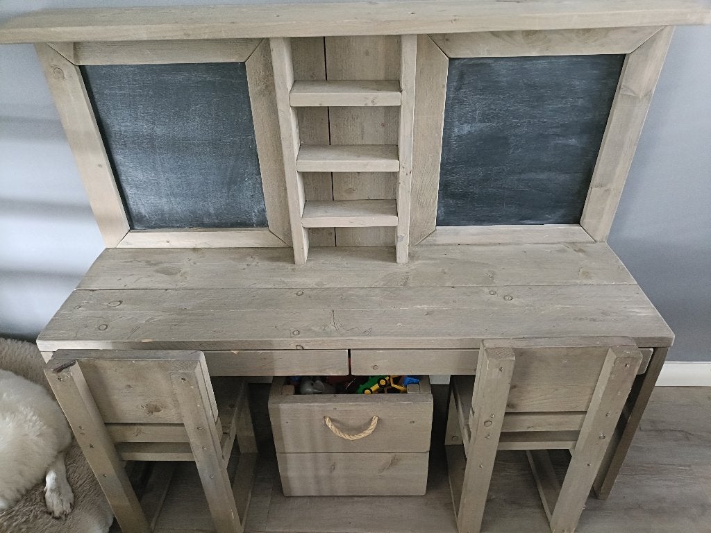 Mooie speeltafel, Ophalen, Zo goed als nieuw