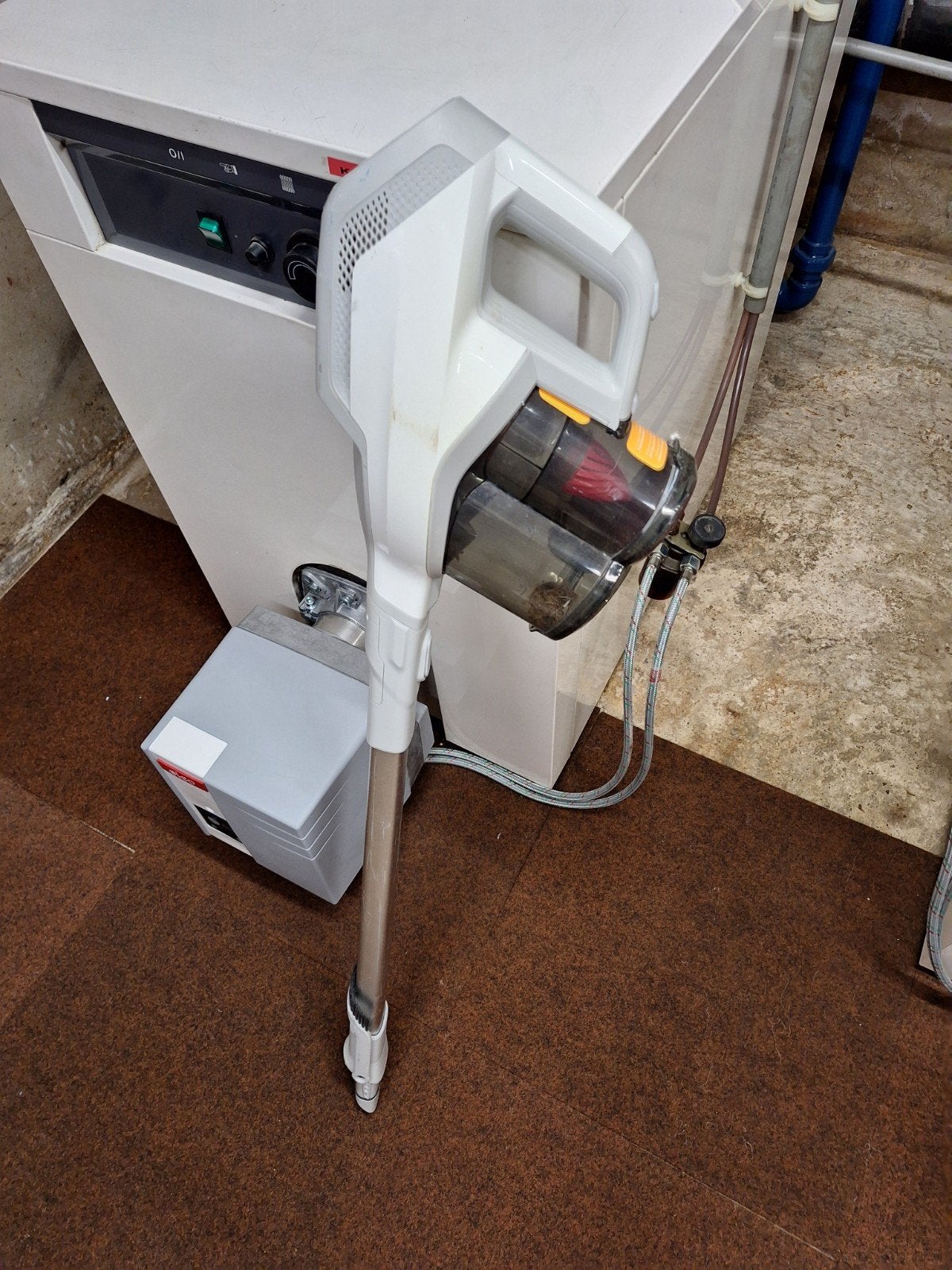 Philips SpeedPro FC6723 – werkt perfect, zonder kop/lader, Witgoed en Apparatuur, Ophalen, Draadloos, Zo goed als nieuw, Reservoir