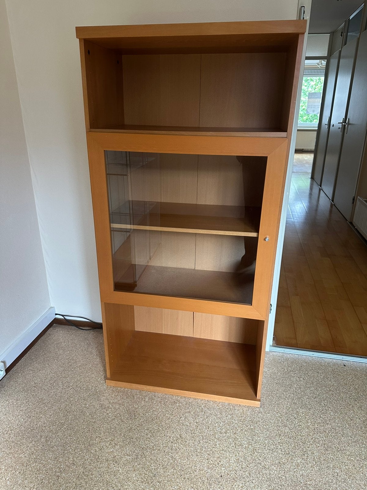Houten kast met vitrine gedeelte, Ophalen, Overige materialen, Met deur(en), 100 tot 150 cm