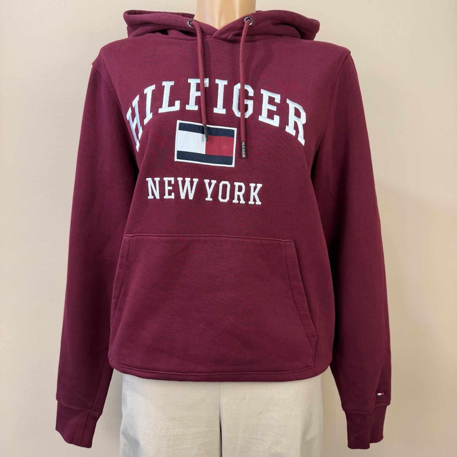 Tommy Hilfiger Hoodie Bordeauxrood - Nieuw met label, Kleding | Dames, Maat 42/44 (L), Nieuw, Ophalen of Verzenden, N.v.t