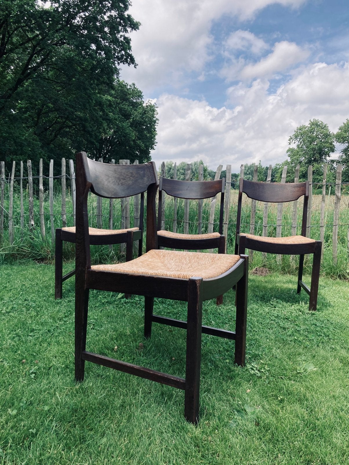 4x vintage Mid Century biezen eetkamerstoel “mart visser”, Huis en Inrichting, Stoelen, Ophalen, Gebruikt, Bruin, Vier