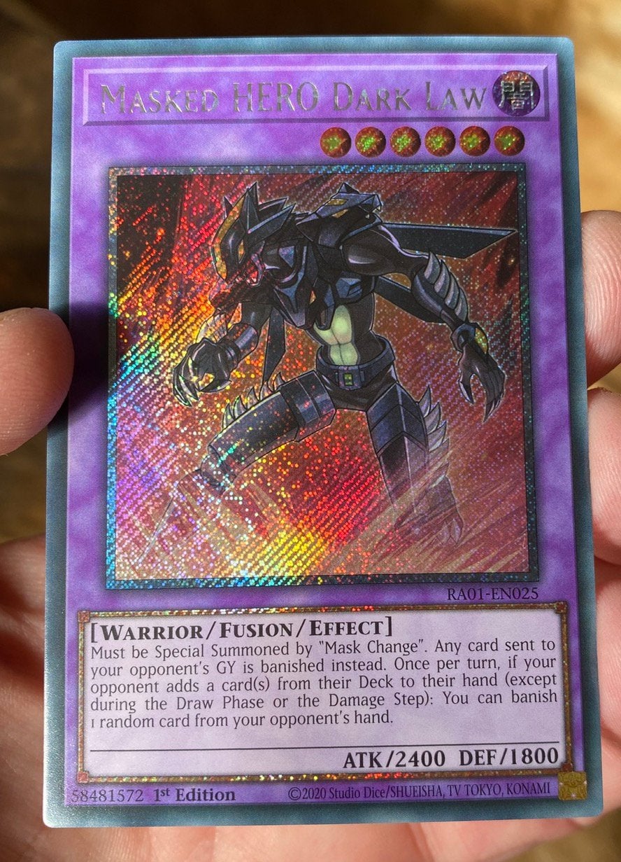 Yu-Gi-Oh! Masked HERO Dark Law RA01 1st Edition !, Ophalen of Verzenden, Zo goed als nieuw, Losse kaart, Foil