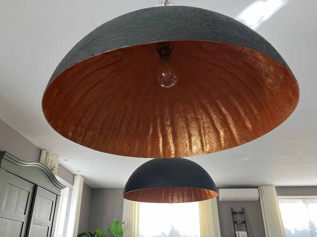 Set  2 koepelvormige hanglampen zwart met koperen binnenkant, Ophalen, Kunststof, Modern, Industrieel, E27 (groot)