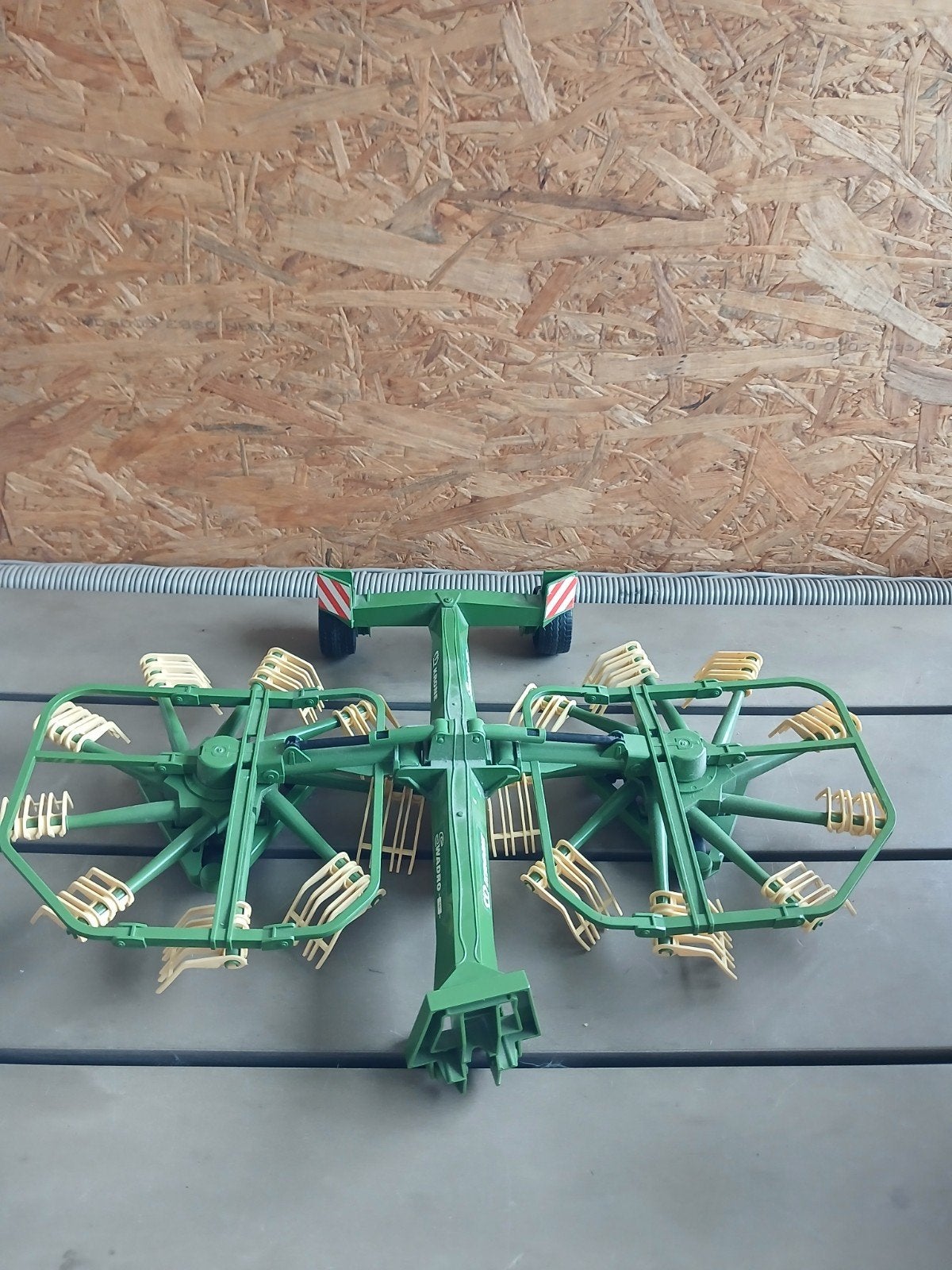Krone Swadro hark - Speelgoed landbouwmachine, Ophalen, Gebruikt