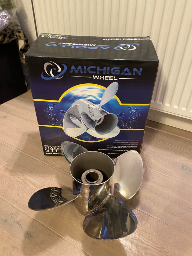 Michigan Apollo RVS Bootschroef/Propeller 14 5/8 x 16 Pitch, Watersport en Boten, Bootonderdelen, Ophalen of Verzenden, Zo goed als nieuw
