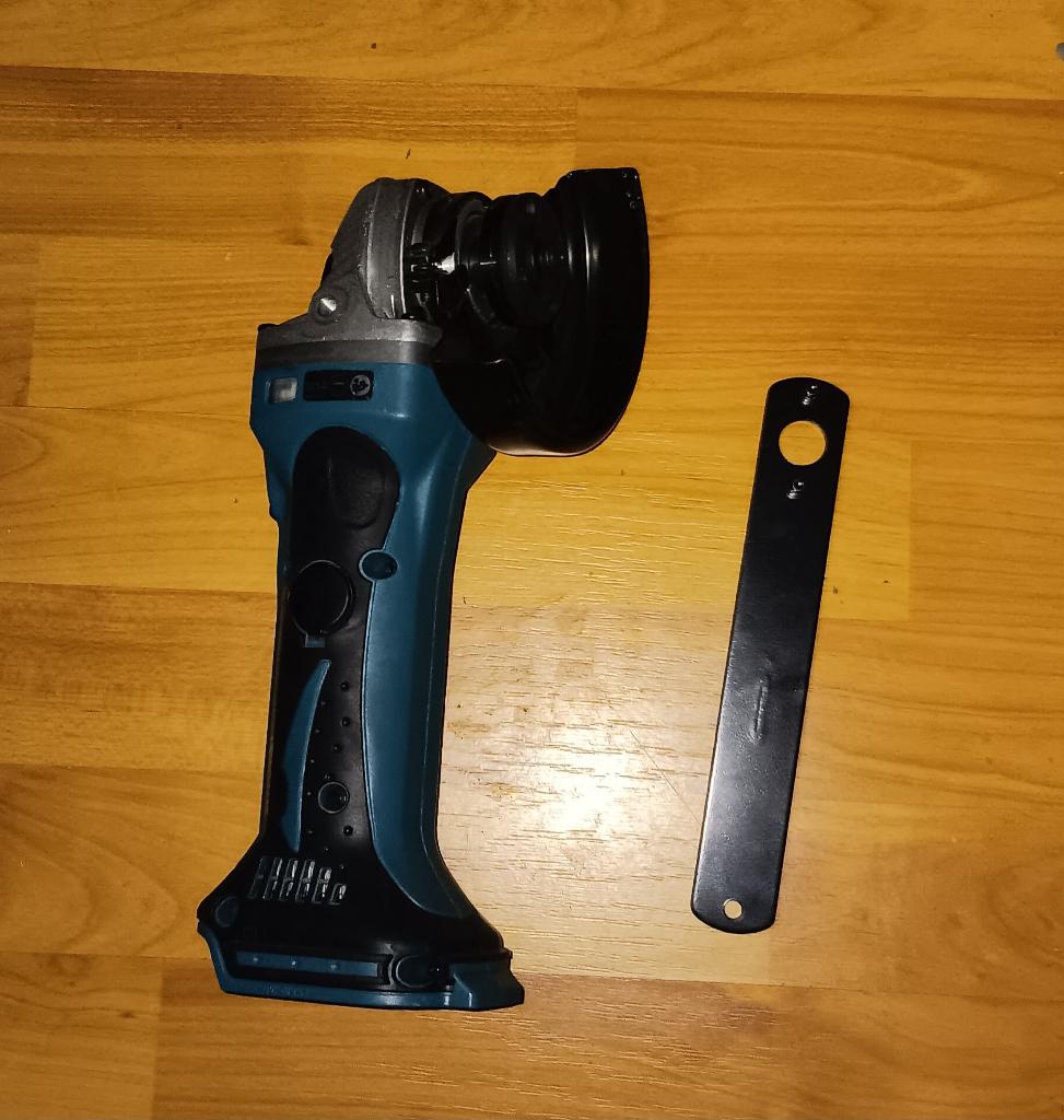 Makita 18v slijptol / haakse slijper DGA452, Ophalen of Verzenden, Zo goed als nieuw, Minder dan 700 watt, Haakse handslijpmachine