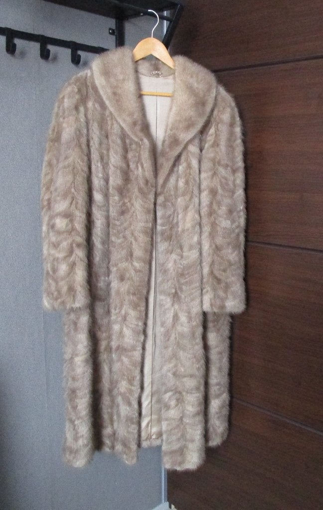 Nr.167: Mooie Vintage lange bontjas van lichtbruin bont Maat, Bruin, Maat 42/44 (L), Ophalen of Verzenden, Zo goed als nieuw