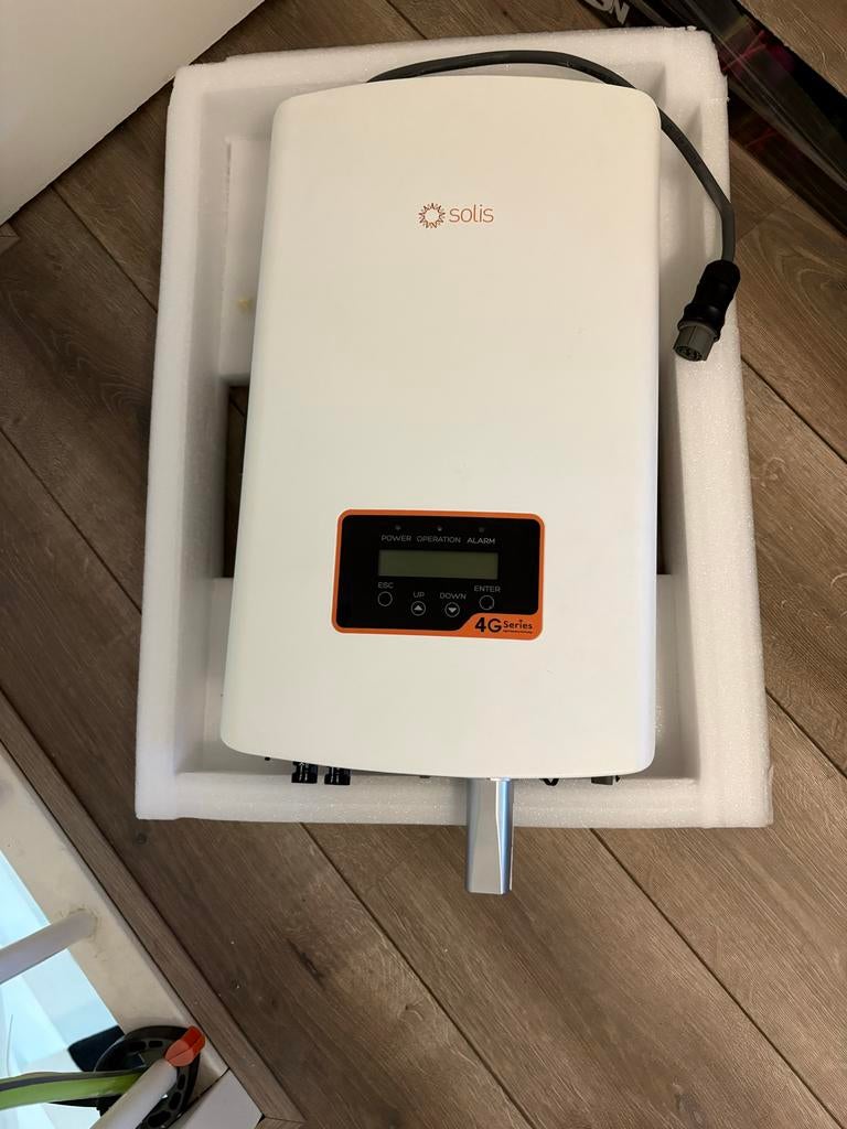 Solis-1P4K-4G Omvormer, Ophalen of Verzenden, Zo goed als nieuw, Overige typen, 200 wattpiek of meer