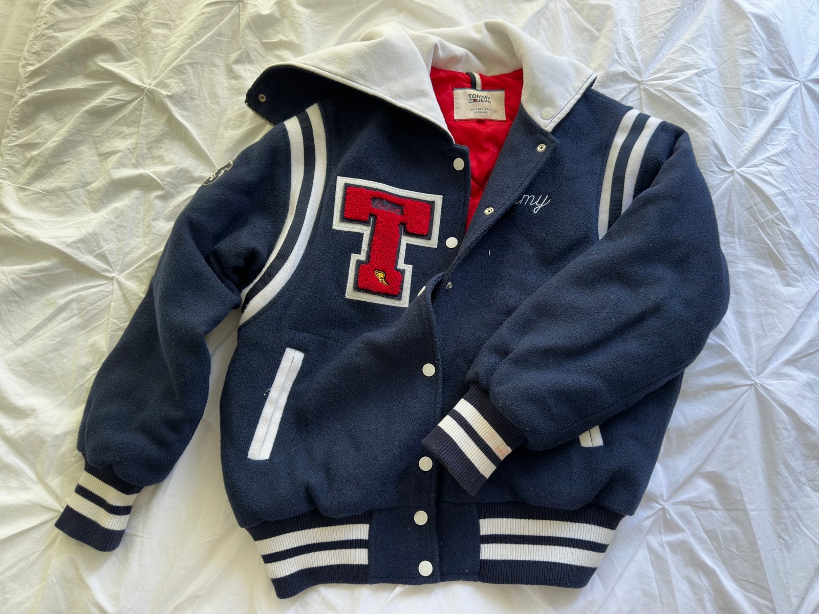 Tommy Jeans Varsity Jacket - XS - Zo goed als nieuw, Kleding | Heren, Jassen | Winter, Ophalen, Zo goed als nieuw, Maat 46 (S) of kleiner