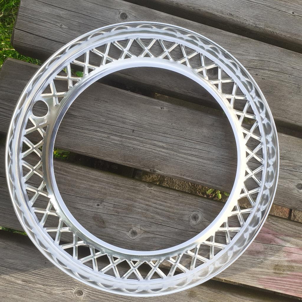 Klassieke aluminium velgsierring 13", Auto diversen, Wieldoppen, Ophalen, Nieuw