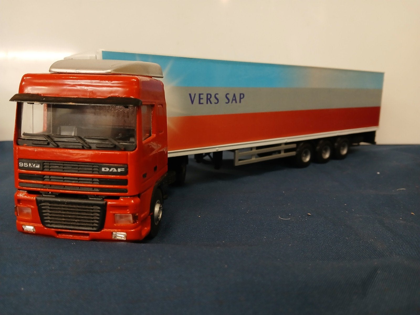 Lion Toys 85 XF DAF met koelopl., Ophalen, Zo goed als nieuw, Bus of Vrachtwagen, Lion Toys