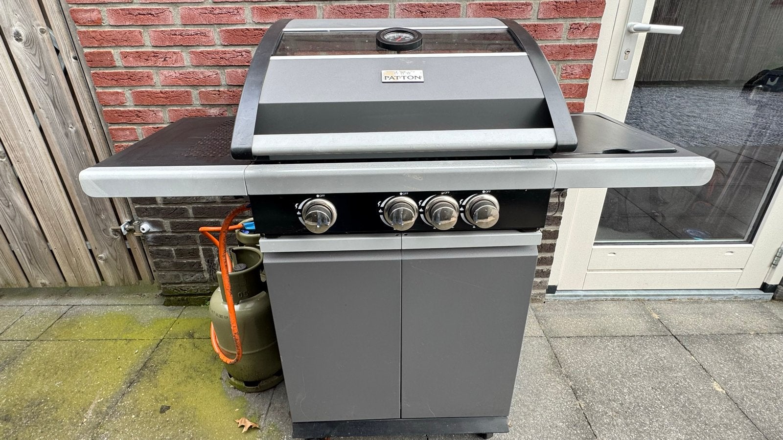 Patton gasbarbecue met 4 branders en zijbrander, Ophalen, Gebruikt