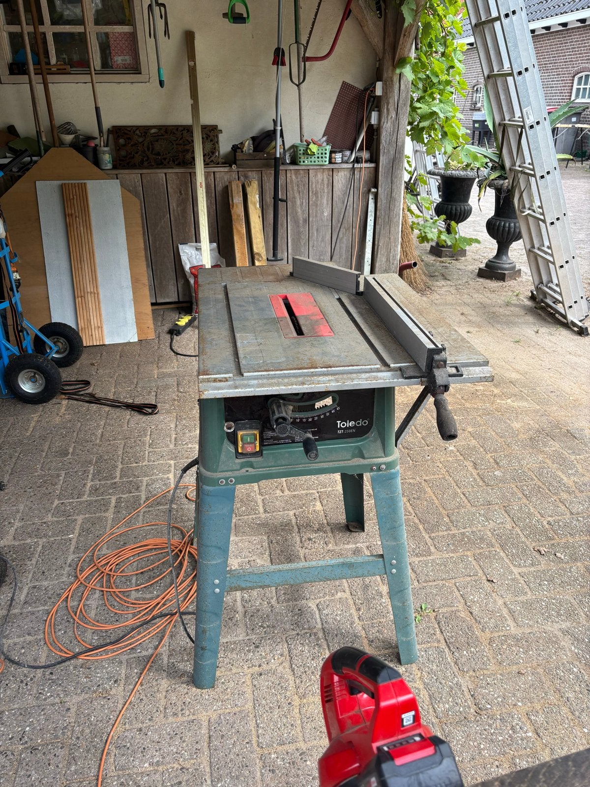 Toledo Tafelzaagmachine 230V - Krachtig en Betrouwbaar, Doe-het-zelf en Verbouw, Gereedschap | Zaagmachines, Ophalen, Gebruikt