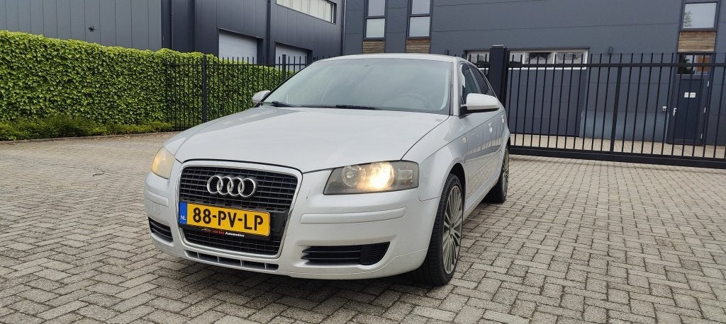 Audi A3 Sportback 2.0 FSI Attraction (bj 2005), Auto's, Audi, Voorwielaandrijving, Stof, Gebruikt, Zwart