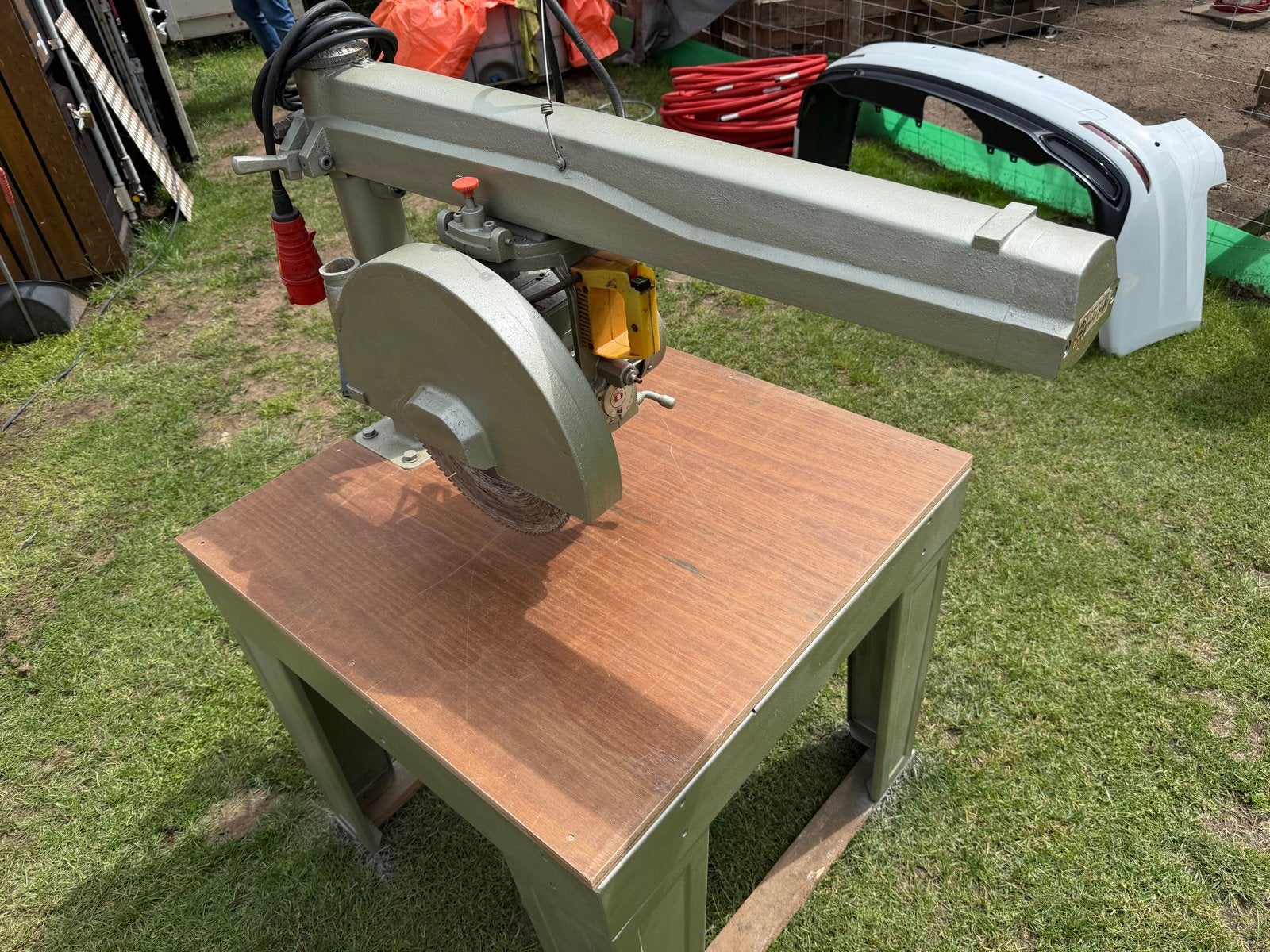 DeWalt Radiaalzaag 1600 - Krachtige en Betrouwbare Zaag, Doe-het-zelf en Verbouw, Gereedschap | Zaagmachines, Ophalen, Gebruikt