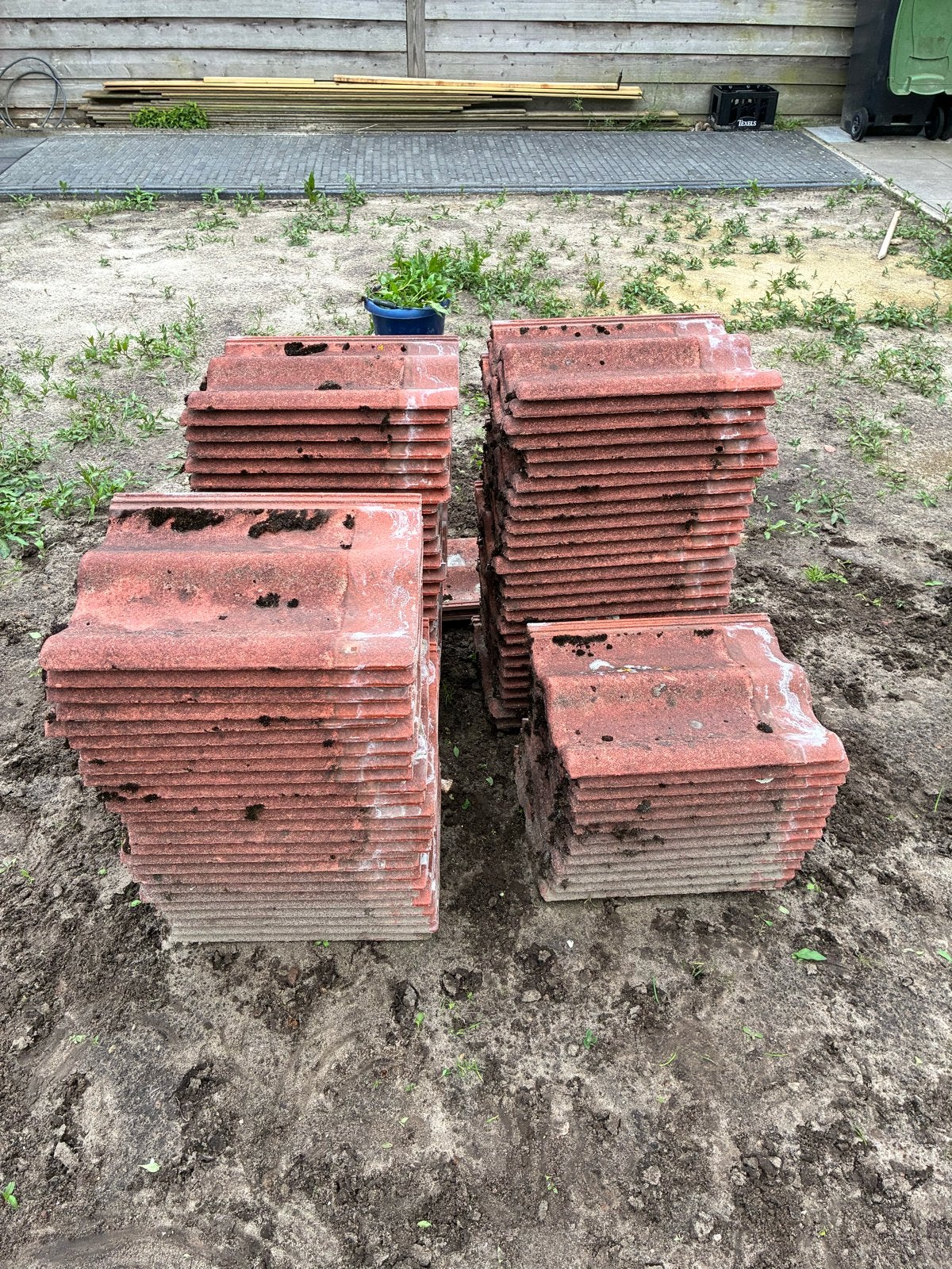 Circa 230 gebruikte dakpannen, Doe-het-zelf en Verbouw, Dakpannen en Dakbedekking, Ophalen, Gebruikt, Steen of Klei, 15 m² of meer
