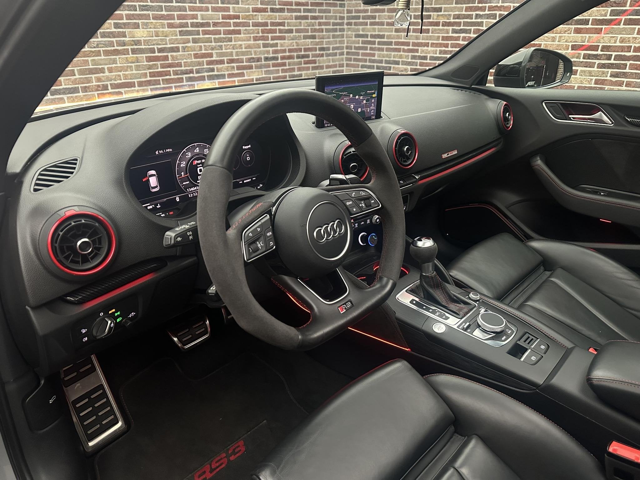 Audi A3 Sportback 2.5 TFSI RS 3 quattro ABT| Pano| Bang&Oluf, Auto's, Automaat, Gebruikt, RS3, 1505 kg