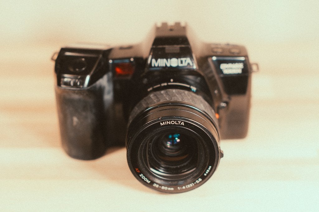 Minolta AF 35-80mm A-mount lens, past op Sony, gratis body, Audio, Tv en Foto, Fotocamera's Analoog, Ophalen of Verzenden, Niet werkend