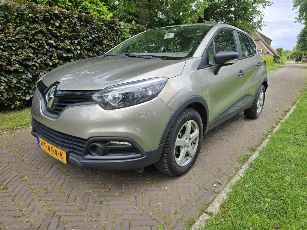 Renault Captur 0.9 TCe Authentique (bj 2013), Auto's, Gebruikt, 49 €/maand, Handgeschakeld, 3 cilinders